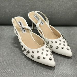 Steve Madden white heels with stud